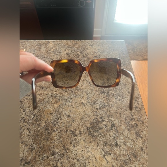 Gucci Sunglasses-Brown/Tortoise Square lens-Signature Crystal brand name - Picture 8 of 12